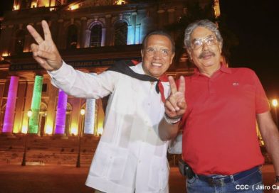 Periodistas mexicanos visitan sitios que formaron parte de su documental hace 38 años