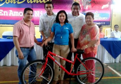 MINED y Fundación Carlos Slim entregan 446 bicicletas en Zelaya Central