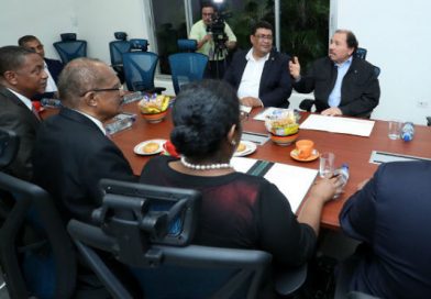 Presidente Daniel Ortega se reúne con delegación de alto nivel de Surinam