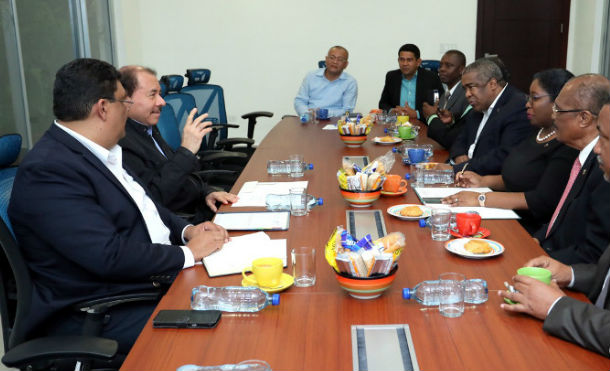 Presidente Daniel Ortega se reúne con delegación de alto nivel de Surinam