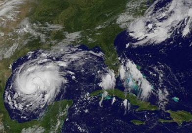 Harvey sube a categoría 2 mientras se aproxima a Texas
