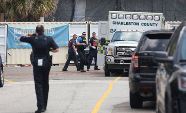 Tiroteo en Charleston: el atacante se atrincheró en un restaurante con rehenes