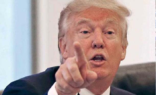 Trump ataca a los medios y niega sondeos que le dan baja calificación