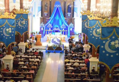 Granada: católicos celebran a la Virgen de la Asunción