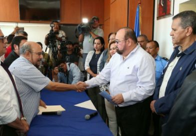 FSLN y la Alianza Unida Nicaragua Triunfa inscriben a candidatos a alcaldes, vicealcaldes y concejales