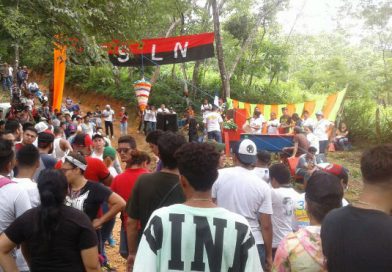 Jóvenes de León conmemoran a Arlen Siu