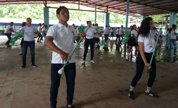 Banda rítmica del colegio Miguel Bonilla avanza en sus prácticas