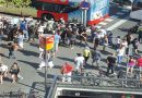 Una furgoneta atropella a decenas de personas en Barcelona