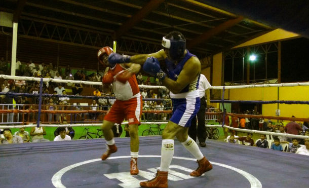 Familias Chinandeganas disfrutaron de una noche deportiva