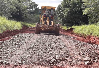 Nueva Guinea: Gobierno municipal repara caminos rurales afectados por las lluvias