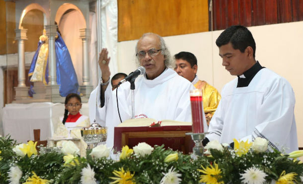 Cardenal Brenes oficia misa en honor a Santa Rosa de Lima