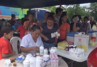 Brindan atención médica gratuita para las familias de Madrigales Norte