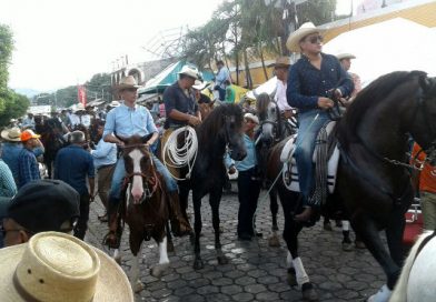 Chontales: Juigalpinos disfrutaron de alegre desfile hípico
