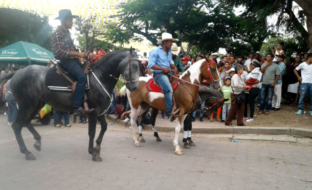 Pobladores de Palacagüina disfrutan del desfile hípico