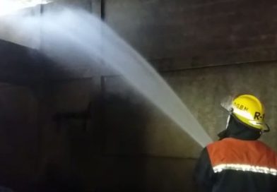 León: incendio reduce a cenizas un cuarto de vivienda en reparto Mariana Sampson