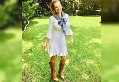 Ingrid Coronado presume sus sexys curvas en traje de baño