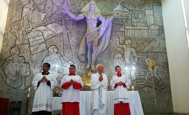 Managuas participan en misa dominical en honor a "Minguito"