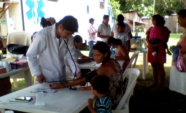 Nindirí: Familias de Los Vanegas reciben atención médica integral
