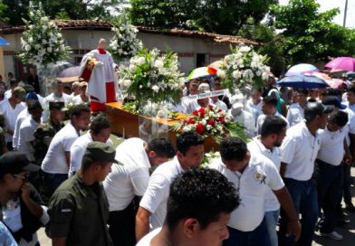 Misa de cuerpo presente del Padre Juan Bautista Peguero de la Rosa