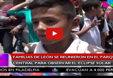 Familias de León se reunieron en el Parque Central para observar el eclipse solar