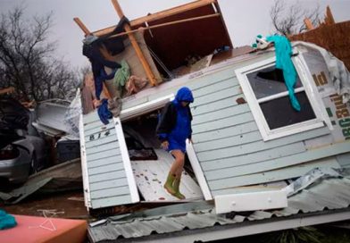 Esperan 30.000 refugiados por el huracán Harvey y declararon el estado de emergencia en Louisiana