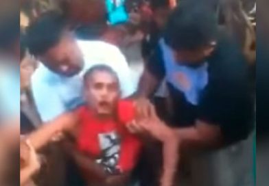 (+Impactante Vídeo) Sujeto roba una cadena que esconde en su boca y tiene trágico final