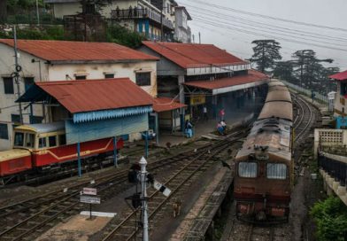 Al menos once muertos y decenas de heridos al descarrilar un tren en la India