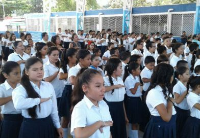 Estudiantes del Colegio 14 de Septiembre, participan del Acto de Lectura de Acta de Independencia de Centroamérica