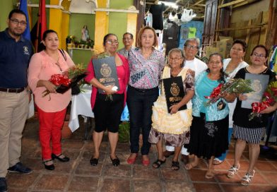 Comerciantes de Granada reciben reconocimientos "Orgullo de mi País"