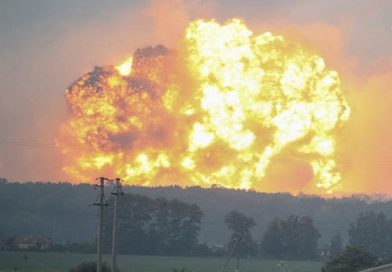 Estalló un almacén de municiones militares en Ucrania y evacuaron a más de 30 mil personas
