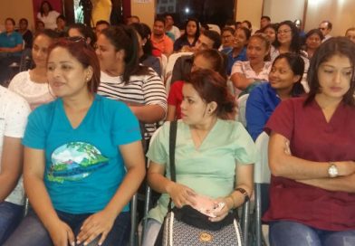 Contingente de médicos, enfermeras y técnicos del MINSA celebran a la patria