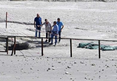 Tres miembros de una familia mueren en Italia tras caer al interior de un cráter volcánico