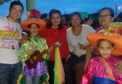 Familias de Nindirí disfrutaron del Festival "Cuna del Folklore"