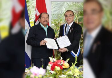 Presidente Daniel Ortega y Vicepresidenta Rosario Murillo otorgan orden "Ejército de Nicaragua” a Ministro de Defensa de Taiwán