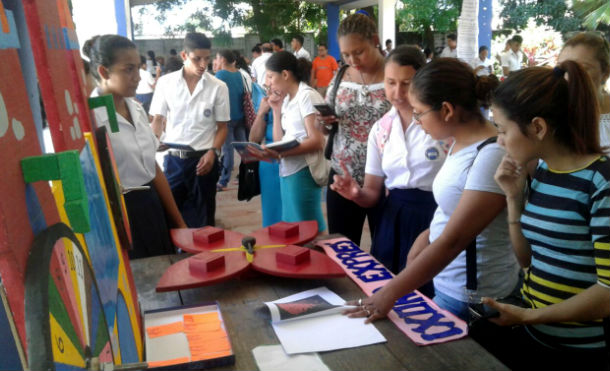 Estudiantes de Chinandega realizan exposición de proyectos de Innovación Educativa