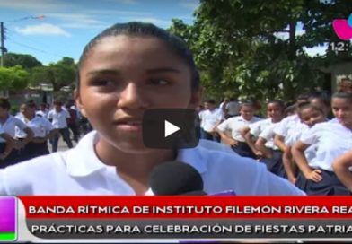 Banda rítmica de Instituto Filemón Rivera realiza prácticas para celebración de Fiestas Patrias