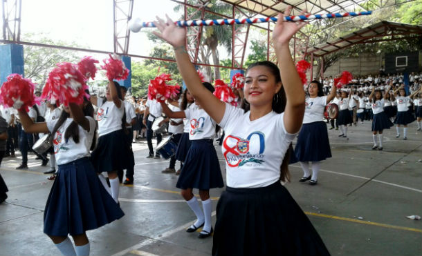 MINED entrega instrumentos musicales al INEP Matagalpa