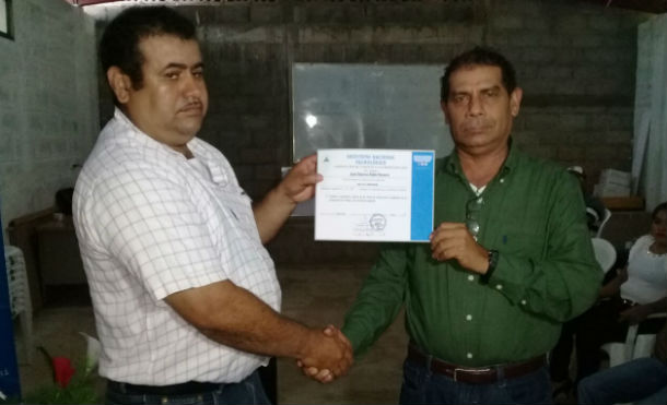 Nueva Guinea: INATEC entrega 90 certificaciones laborales 