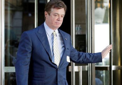 El exjefe de campaña de Trump es acusado de 12 cargos, incluso de conspirar contra EE.UU.