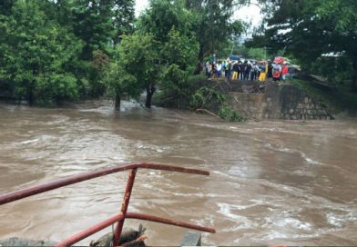Nivel de las aguas ha comenzado a bajar, pero alerta roja se mantiene