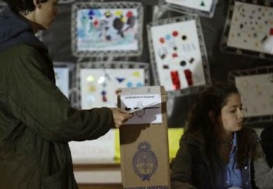 Cierran colegios electorales en comicios legislativos de Argentina