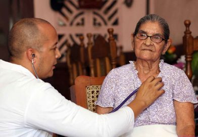 Compañera Rosario destaca avances en el sistema de salud