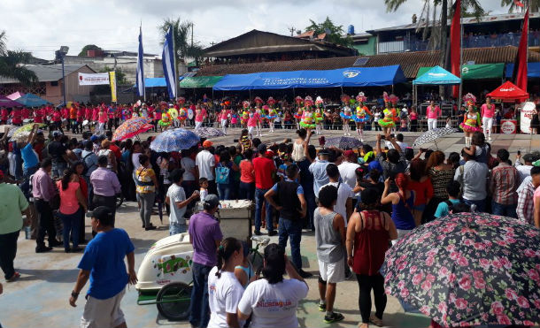 Miles asisten al Carnaval Acuático "Alegría por San Carlos" en su novena edición