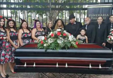 Se casaron en un cementerio, la razón ha sorprendido al mundo entero