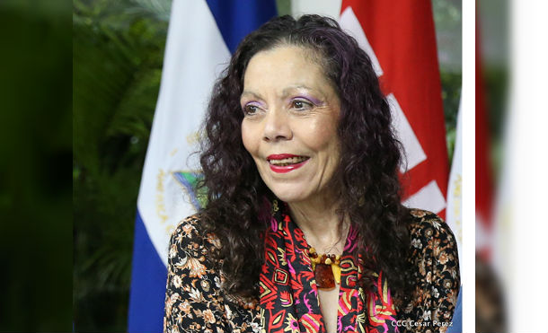 Compañera Rosario luego de la reunión con Vicepresidente del JICA