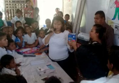 Gobierno del Frente Sandinista en Nindirí entrega donativo a Escuela Rafaela Herrera