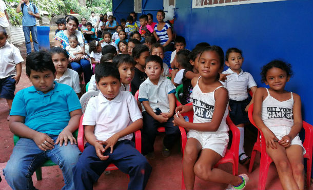 Chinandega: Familias viejanas celebran inauguración de obras en Escuela Ninfa Somarriba