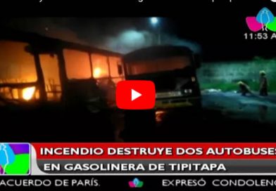 Incendio destruye dos autobuses en gasolinera de Tipitapa