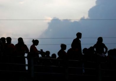 Casi 20 fallecidos al caer un autobús en un río en Nepal