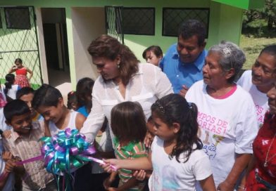 Nindirí : El Buen Gobierno del Frente Sandinista proporciona mejores condiciones para estudiantes de la Escuela Holandés Nicaragüense